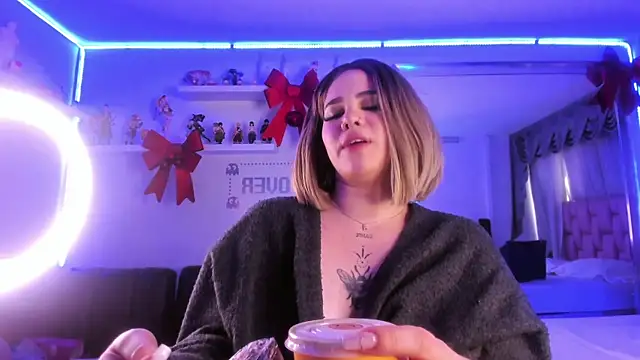 albaismynameX online show from January 2025 03:17:02 PM