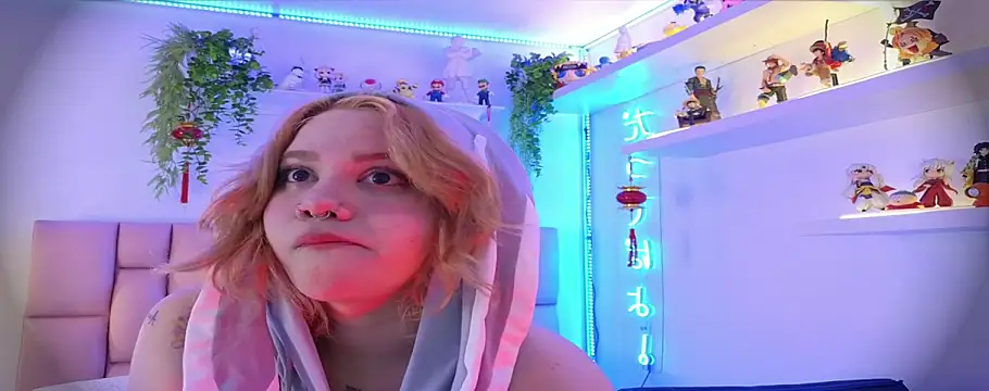 albaismynameX online show from September 2025 12:20:01 PM