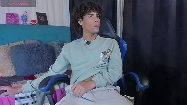 kleo helenos online show from February 2026 11:00:01 PM