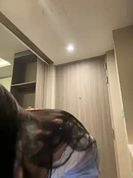 Snapshot of Aiko_Yumi chatting on December 2024 06:45:02 PM Aiko Yumi online show from December 2024 06:45:02 PM