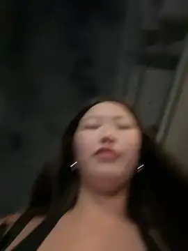 Snapshot of Aiko_Yumi chatting on December 2024 03:26:01 PM Aiko Yumi online show from December 2024 03:26:01 PM