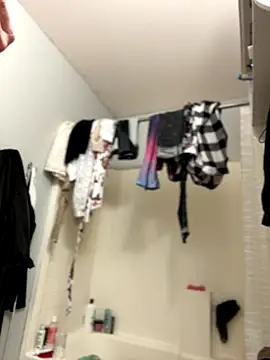 Snapshot of SexyB214 chatting on December 2024 11:29:01 PM SexyB214 online show from December 2024 11:29:01 PM