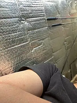 Snapshot of SexyB214 chatting on December 2024 10:27:01 PM SexyB214 online show from December 2024 10:27:01 PM