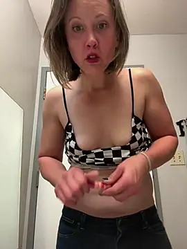 Snapshot of SexyB214 chatting on January 2025 08:31:02 PM SexyB214 online show from January 2025 08:31:02 PM