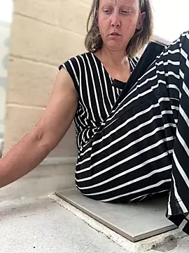 Snapshot of SexyB214 chatting on February 2025 11:05:01 PM SexyB214 online show from February 2025 11:05:01 PM