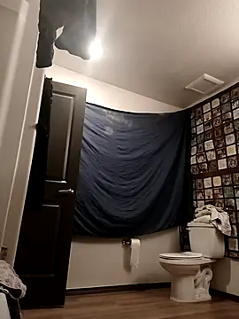 Snapshot of SexyB214 chatting on September 2025 10:51:02 AM SexyB214 online show from September 2025 10:51:02 AM