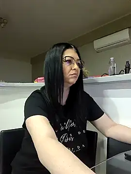 Milf Abigail online show from March 2025 11:38:01 PM