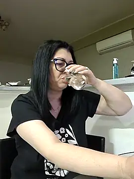 Snapshot of Milf_Abigail chatting on March 2026 02:37:01 AM Milf Abigail online show from March 2026 02:37:01 AM