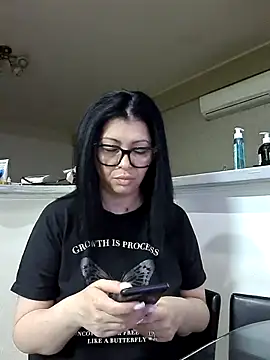 Snapshot of Milf_Abigail chatting on March 2026 02:39:02 AM Milf Abigail online show from March 2026 02:39:02 AM