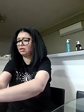 Snapshot of Milf_Abigail chatting on March 2026 02:50:02 AM Milf Abigail online show from March 2026 02:50:02 AM