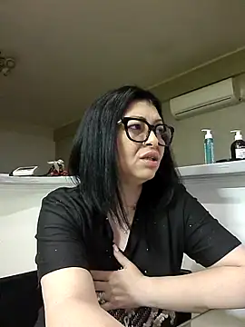 Snapshot of Milf_Abigail chatting on March 2026 02:11:01 AM Milf Abigail online show from March 2026 02:11:01 AM