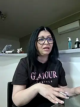 Snapshot of Milf_Abigail chatting on April 2026 02:09:02 AM Milf Abigail online show from April 2026 02:09:02 AM