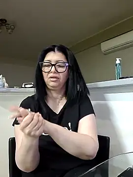 Snapshot of Milf_Abigail chatting on April 2026 02:27:02 AM Milf Abigail online show from April 2026 02:27:02 AM