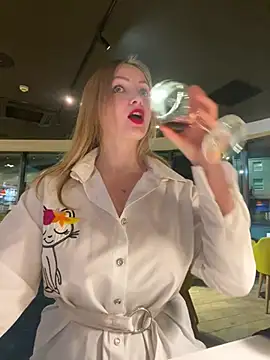 Snapshot of LadyTatiana_Madam chatting on February 2025 08:22:01 PM LadyTatiana Madam online show from February 2025 08:22:01 PM