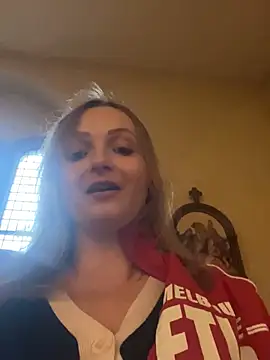 Snapshot of LadyTatiana_Madam chatting on December 2025 02:22:01 PM LadyTatiana Madam online show from December 2025 02:22:01 PM