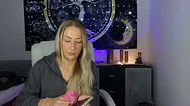 SexxyLiviaa online show from October 2025 06:31:01 PM