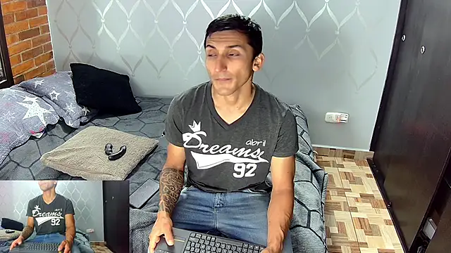 Marck Muscle online show from December 2024 03:20:01 AM