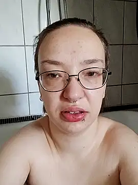 Snapshot of Isabella_Geney chatting on November 2025 02:05:01 PM Isabella Geney online show from November 2025 02:05:01 PM