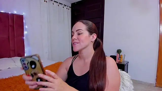 Snapshot of AURORA_FRANKLIN chatting on January 2025 01:09:01 PM AURORA FRANKLIN online show from January 2025 01:09:01 PM