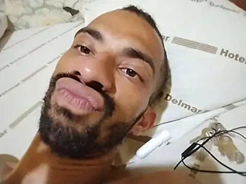 Snapshot of UncutToyBoy23cm chatting on January 2026 12:42:01 PM UncutToyBoy23cm online show from January 2026 12:42:01 PM