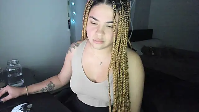 Snapshot of MelSaunders chatting on December 2024 06:21:02 AM MelSaunders online show from December 2024 06:21:02 AM