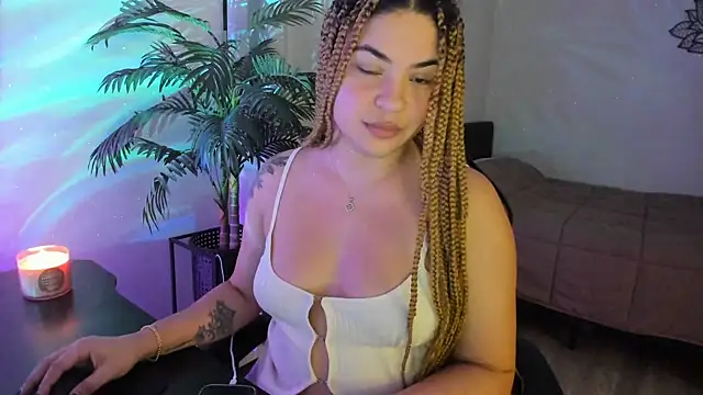 Snapshot of MelSaunders chatting on December 2024 02:53:02 AM MelSaunders online show from December 2024 02:53:02 AM