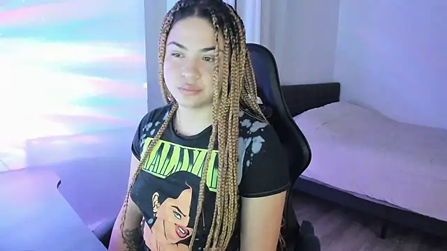 Snapshot of MelSaunders chatting on December 2024 03:11:02 AM MelSaunders online show from December 2024 03:11:02 AM