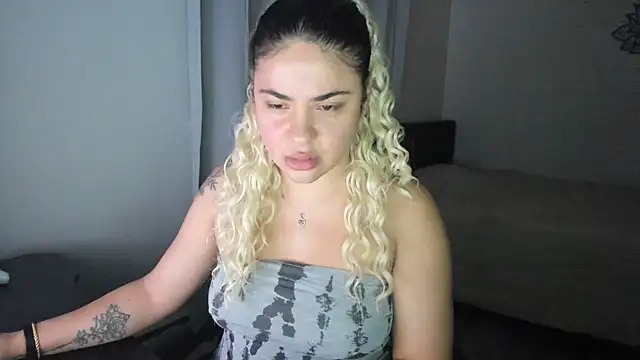 Snapshot of MelSaunders chatting on January 2025 03:49:02 AM MelSaunders online show from January 2025 03:49:02 AM