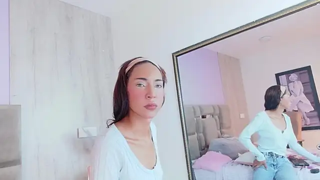 AbrilBrent online show from May 2026 07:22:02 PM