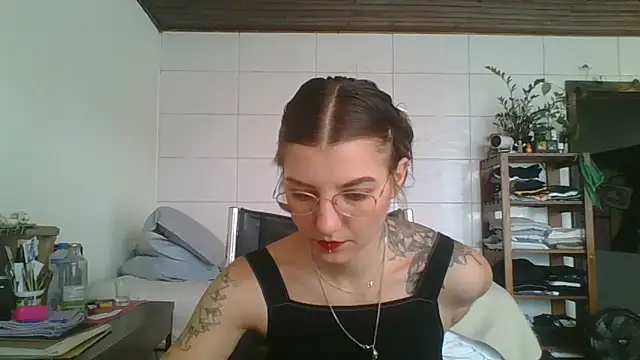 SweetyBabyDemon online show from September 2025 12:28:02 PM