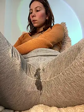 Snapshot of My-Nicky chatting on February 2025 10:07:02 PM My-Nicky online show from February 2025 10:07:02 PM