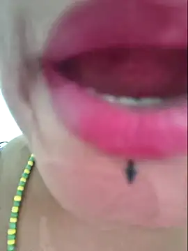 gatadeojosclaros online show from March 2026 01:00:02 AM