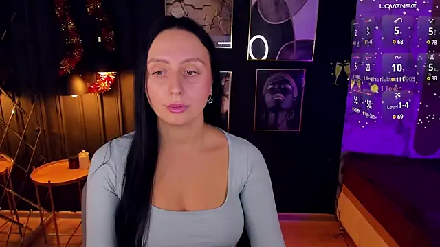 Snapshot of Christy_Calypso chatting on December 2024 10:47:01 PM Christy Calypso online show from December 2024 10:47:01 PM