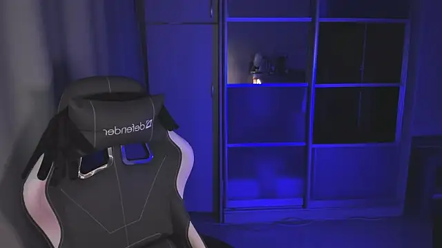 Snapshot of Christy_Calypso chatting on December 2025 04:01:01 PM Christy Calypso online show from December 2025 04:01:01 PM