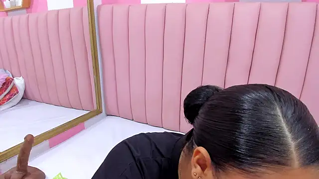 Snapshot of ISABELLA_020 chatting on February 2025 12:16:01 PM ISABELLA 020 online show from February 2025 12:16:01 PM