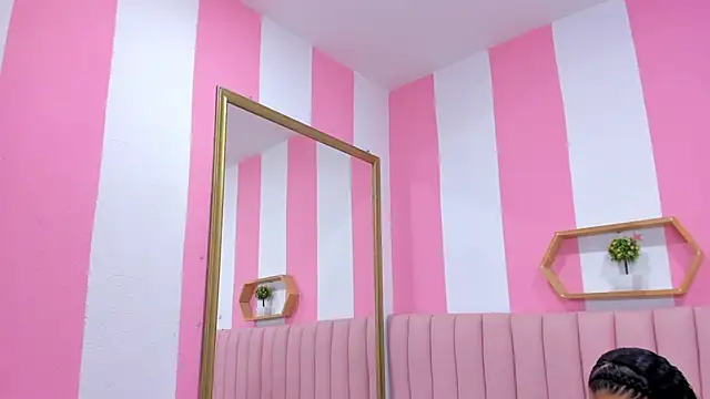 Snapshot of ISABELLA_020 chatting on February 2025 12:25:02 PM ISABELLA 020 online show from February 2025 12:25:02 PM