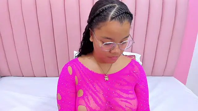 Snapshot of ISABELLA_020 chatting on February 2025 12:11:02 PM ISABELLA 020 online show from February 2025 12:11:02 PM