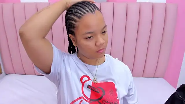 Snapshot of ISABELLA_020 chatting on March 2025 11:30:02 AM ISABELLA 020 online show from March 2025 11:30:02 AM