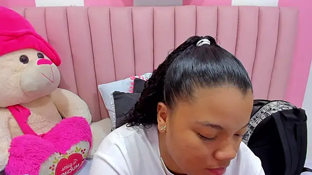 Snapshot of ISABELLA_020 chatting on September 2025 02:17:01 PM ISABELLA 020 online show from September 2025 02:17:01 PM