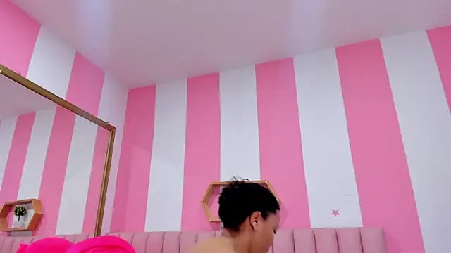 Snapshot of ISABELLA_020 chatting on September 2025 01:25:02 PM ISABELLA 020 online show from September 2025 01:25:02 PM