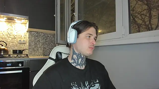 Snapshot of _torfin_ chatting on December 2024 08:25:02 PM torfin online show from December 2024 08:25:02 PM