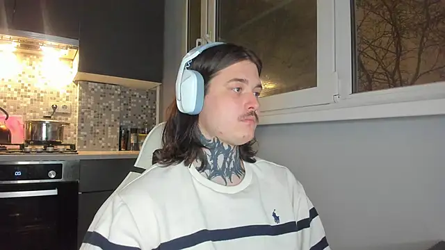 Snapshot of _torfin_ chatting on January 2025 04:05:01 PM torfin online show from January 2025 04:05:01 PM