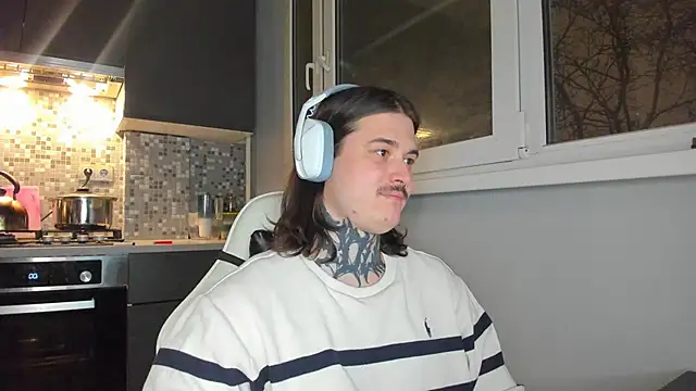 Snapshot of _torfin_ chatting on January 2025 09:14:02 PM torfin online show from January 2025 09:14:02 PM