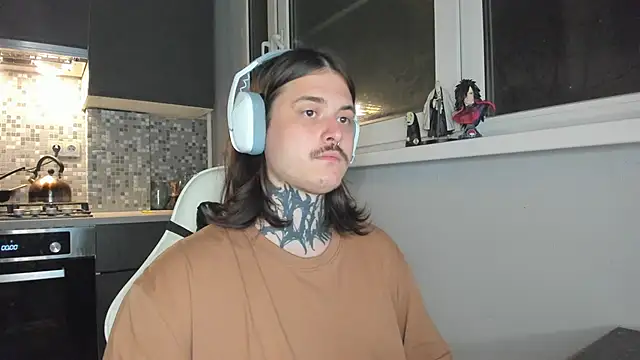 Snapshot of _torfin_ chatting on February 2025 10:10:02 PM torfin online show from February 2025 10:10:02 PM