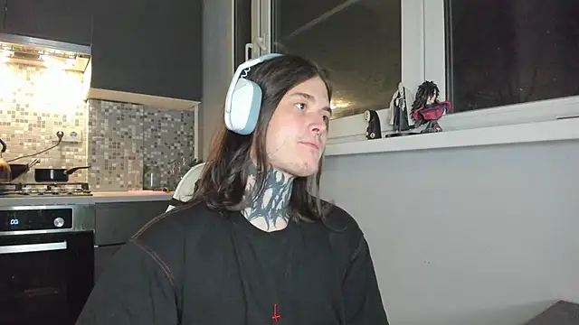 Snapshot of _torfin_ chatting on March 2025 12:00:01 AM torfin online show from March 2025 12:00:01 AM