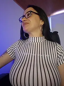 preetypeach online show from February 2026 08:02:01 PM