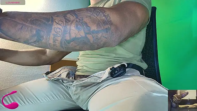 Snapshot of hot_black3 chatting on November 2025 11:53:01 AM hot black3 online show from November 2025 11:53:01 AM