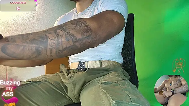 Snapshot of hot_black3 chatting on February 2026 05:33:02 AM hot black3 online show from February 2026 05:33:02 AM