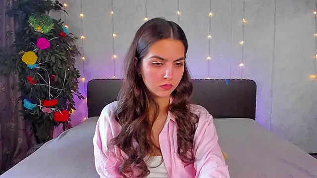 Milana Crystal  online show from May 2026 12:43:02 PM