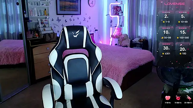 Snapshot of Sidney_blush chatting on September 2025 06:24:01 AM Sidney blush online show from September 2025 06:24:01 AM